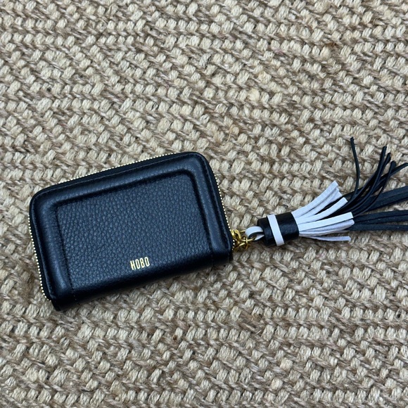 HOBO Nila small zip wallet - Picture 2 of 8